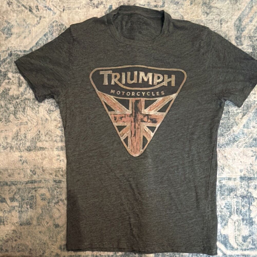 Triumph Men’s Gray Logo Graphic Crew Neck Short Sleeve Cotton Jersey T-Shirt S